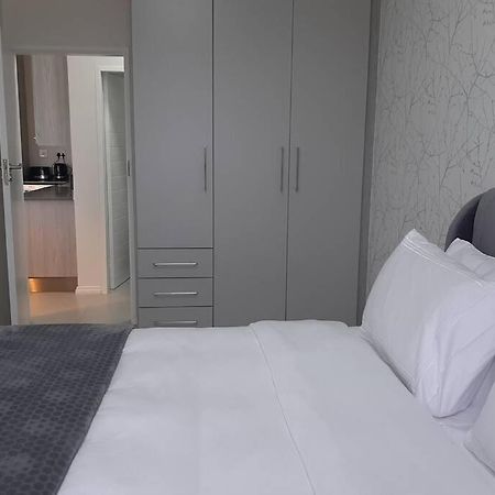 Mikeys Place On New: 2Bed2Bath No.1 With Free Wifinetflix Midrand Kültér fotó
