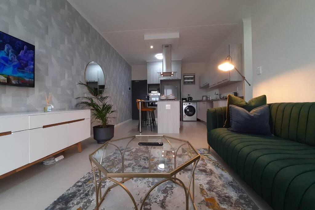 Mikeys Place On New: 2Bed2Bath No.1 With Free Wifinetflix Midrand Kültér fotó